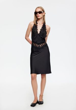 SOLANA MIDI DRESS – ONYX