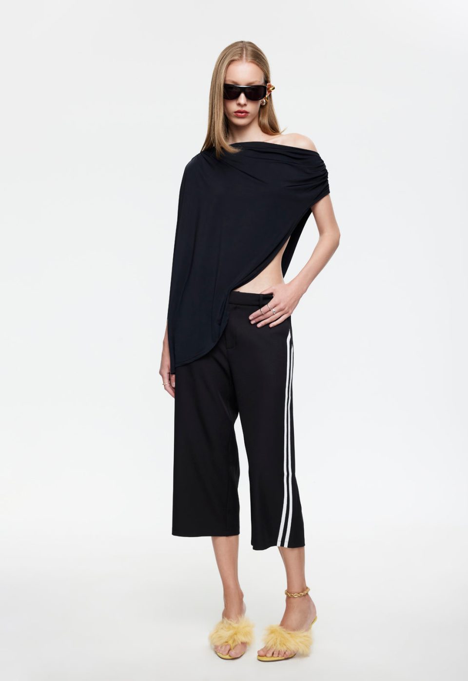 REBORN PONCHO - NOIR